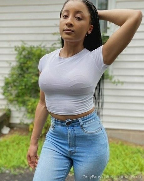 Alyssa Maxwell joli modèle des photos