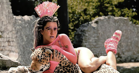 Aysegul Akyuz modèle xxx photos