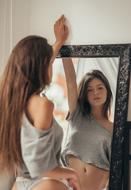 Jaqueline Kravtchenko étoile sexy photos