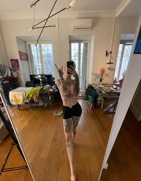 Tory Inve modèle img