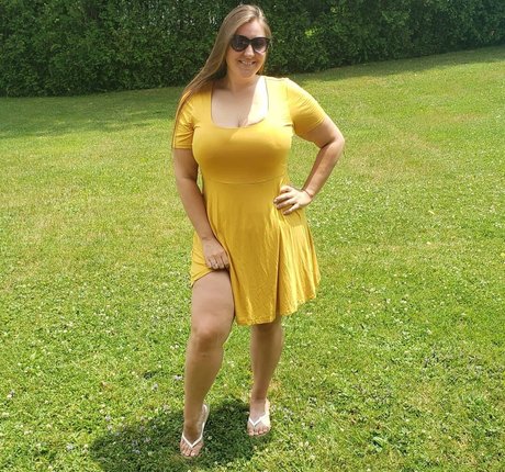 Caityy Cakesss star du porno sympa photo