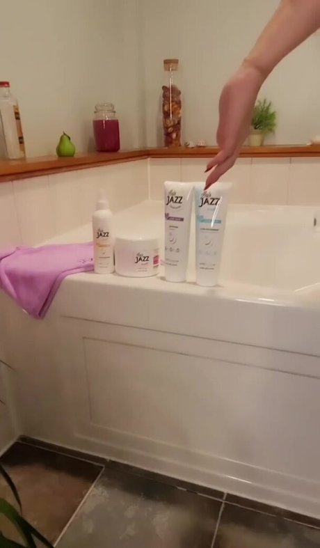 Caityy Cakesss star du porno belle des photos