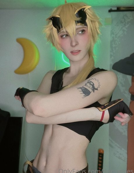 Naruxtoes actrice adulte collection