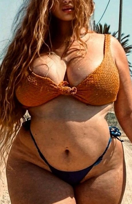 Linda Adams haut modèle img