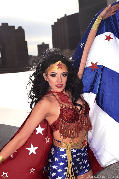 PussNYC mannequin des photos