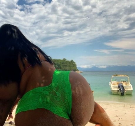 Morenah valkii actrice de nus photo