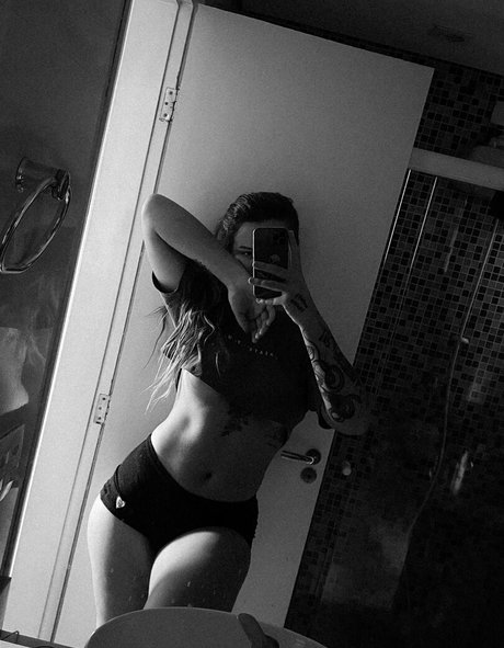 Elanadara étoile xxx archive