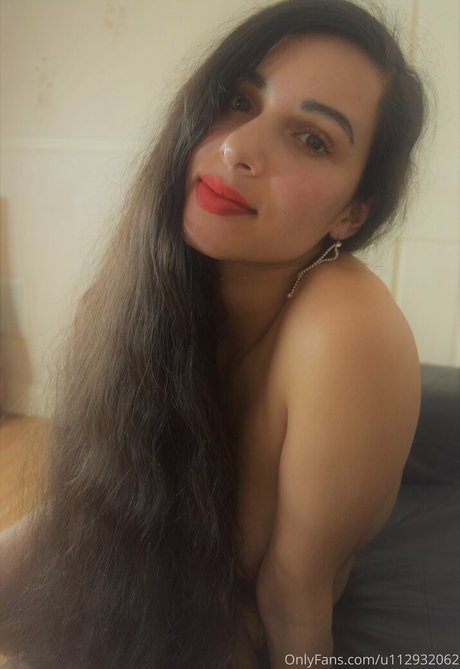 Mirabella Estella jolie star du porno collection