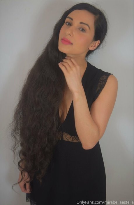 Mirabella Estella art modèle archive