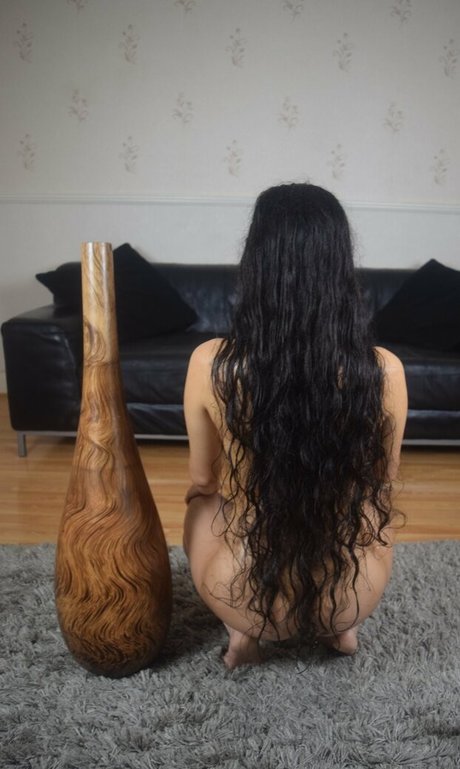 Mirabella Estella star du porno image