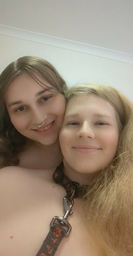 NeonRosa modèle gratuit photos