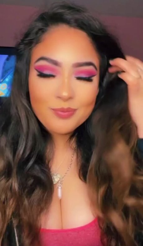 Esmeralda Quintero mannequin images