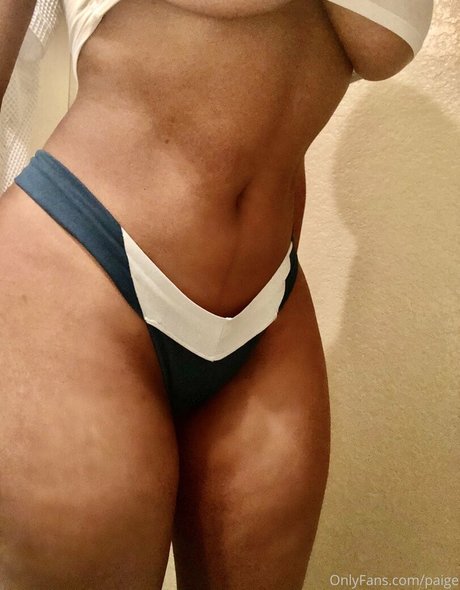 Paige Chappel star exclusive galeries