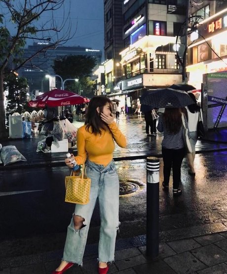 Chen actrice chaude img