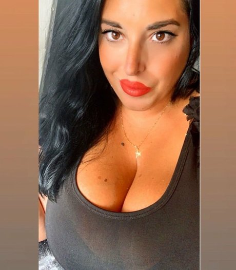 Valeria Vela star du porno chaud galerie