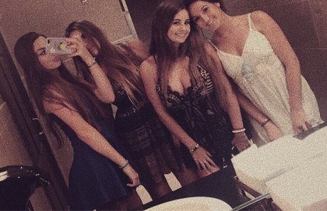 Corrina M étoile nue des photos