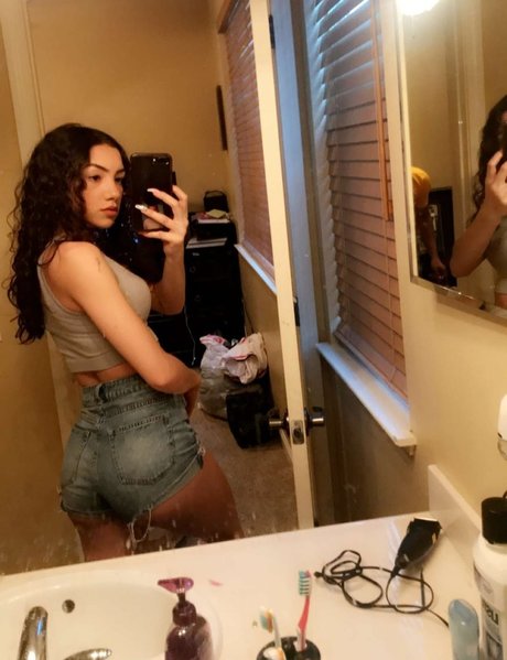 lingerie mature uniquement pour les fans nu de haute qualité photo