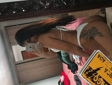 Wuritanaaa sexe star des photos