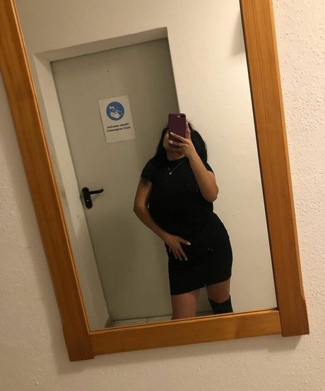 Melannia jolie star du porno images