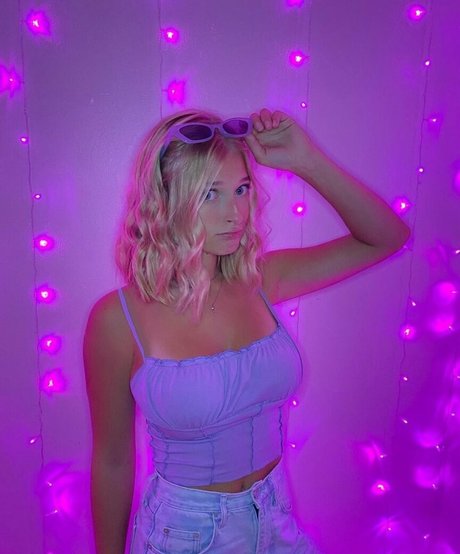 Ainsley Weaver étoile magnifique photos