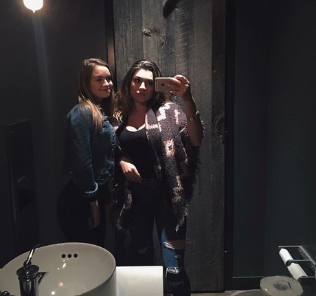 Kylie Manue étoile exclusive img