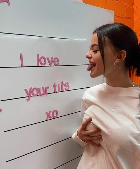 Grace Laura jolie star du porno img