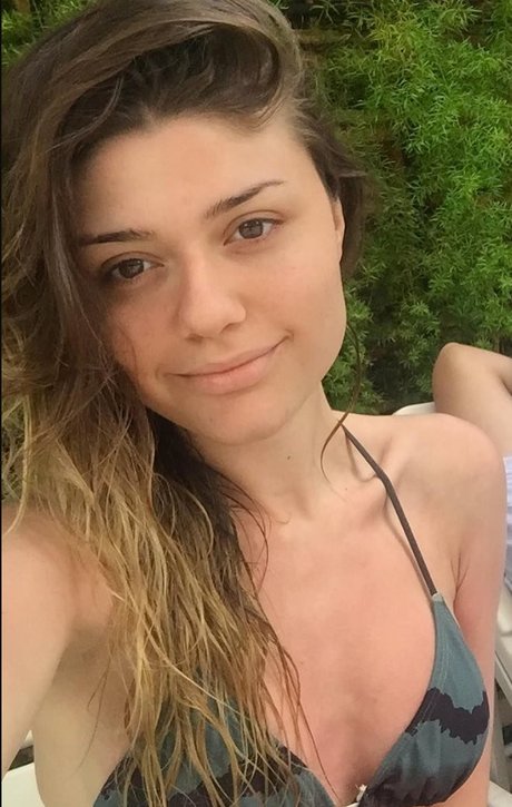 Giuliana Capitani modèle sexy photo