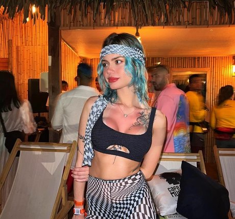 Giuliana Capitani nus star du porno photo