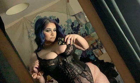 Brokenteenagedreams joli modèle galeries