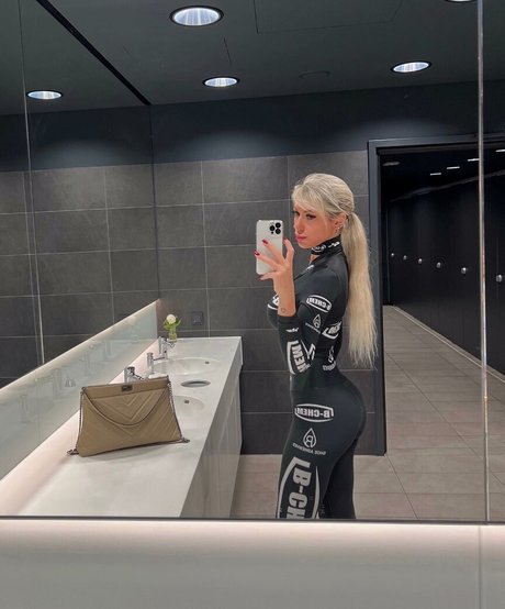 Elena Sottana étoile de haute qualité images