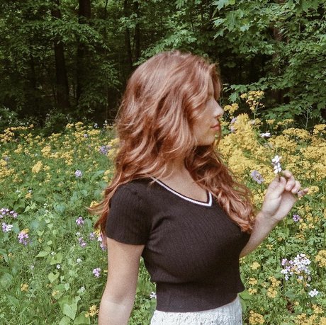 Samantha Vicha modèle chaud image