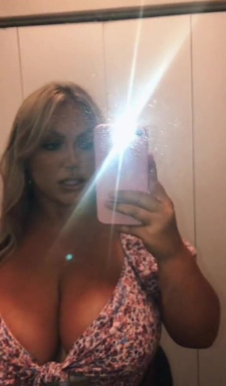 solo aux gros seins uniquementfans belle définition img