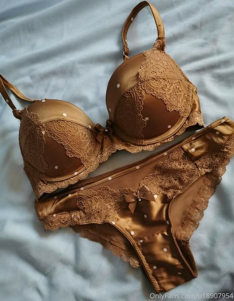 nerdystickylemon actrice chaude img