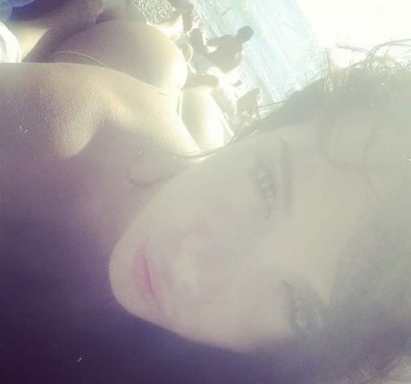 Samira Jalil modèle sympa photo