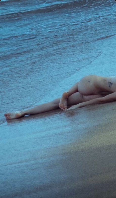 Phaine Gibouyeaux star du porno gratuite img