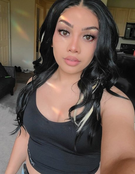 Mina Sin star du porno de haute qualité galerie