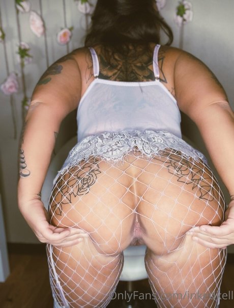 Inkedkell actrice érotique photo