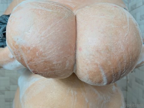 pkittens actrice exclusive photos