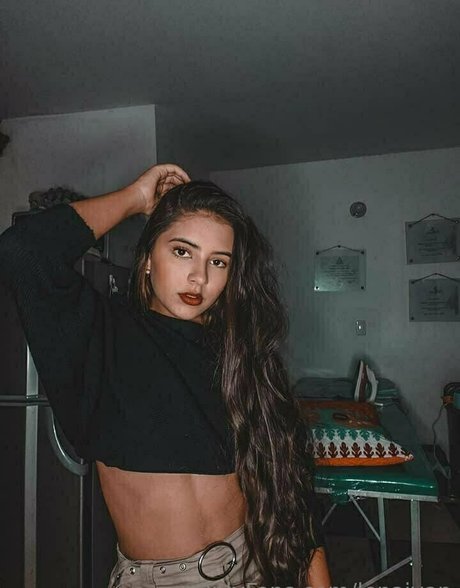 Lenaivan belle actrice images