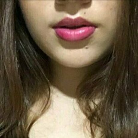 Lenaivan joli modèle photo