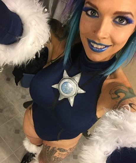 Anna Bell Peaks star du porno nue image