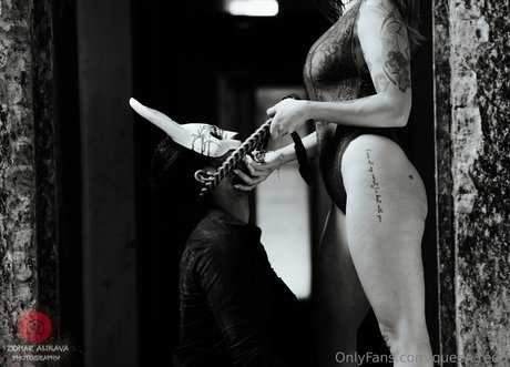 Queen Red mannequin galerie