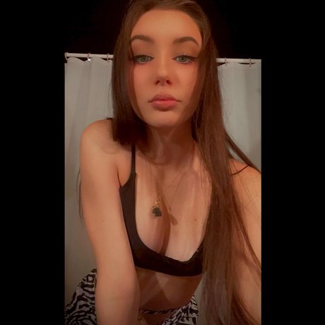 Amira Maroulis modèle parfait photo