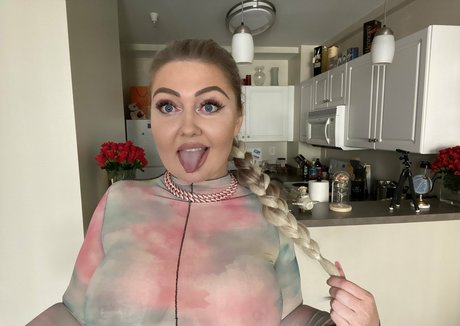 yoursnikita modèle adulte image