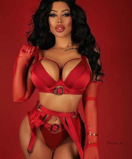 Lara Frost actrice nue photo