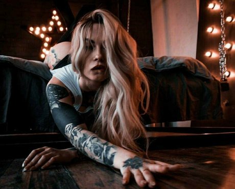 Vakhanalia étoile adulte galerie