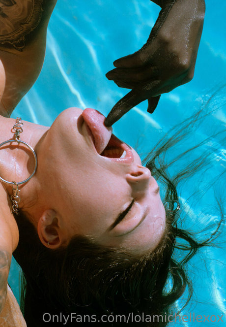 Lola Michelle star du porno gratuite photos