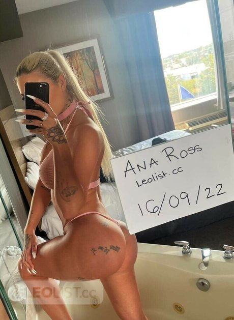 Elodie Baillargeon Roy nus de stars du porno archive