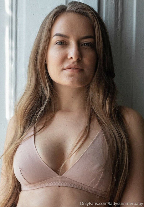 Crazy Layla actrice exclusive galerie