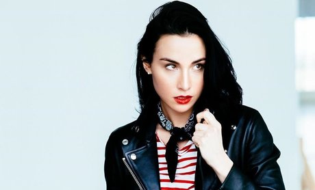 Allison Scagliotti nus star du porno galeries